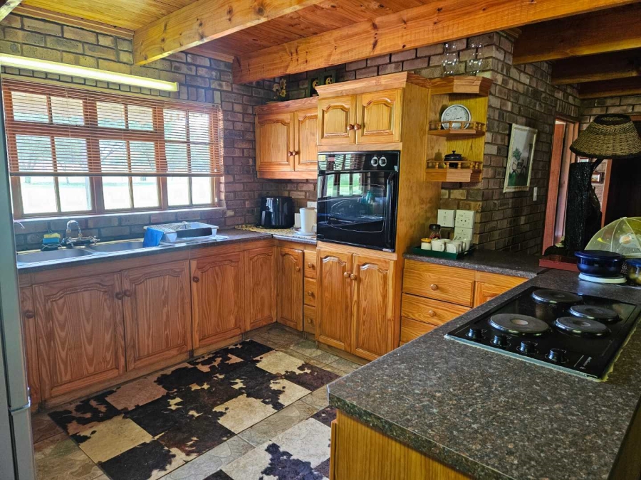 4 Bedroom Property for Sale in Leeudoringstad North West